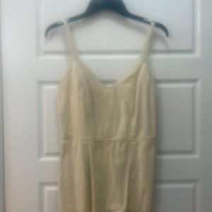 Universal Threads, linen, size small